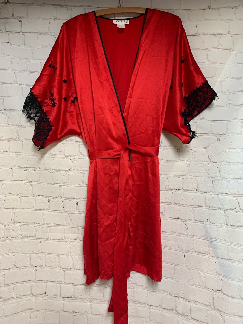 Vintage Josie Natori Red Black Embroidered Robe Size S